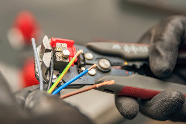 Best Commercial Electrician Services  in Castle Hills, TX