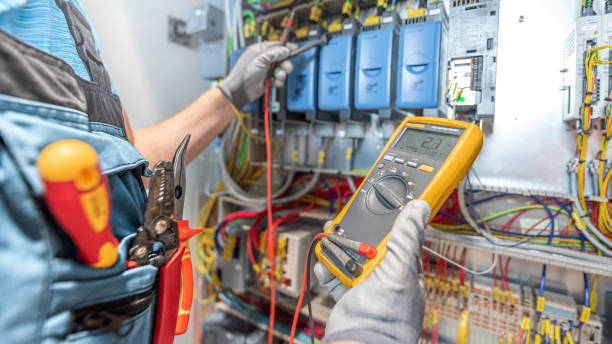 Best Licensed Electrician  in Castle Hills, TX